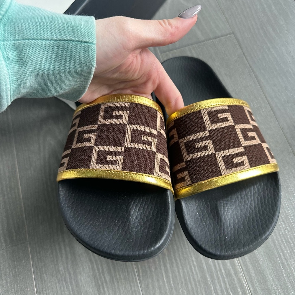 Gucci Pool Slides - Picture 5 of 6